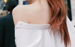 一边喘气一边叫疼的扑克